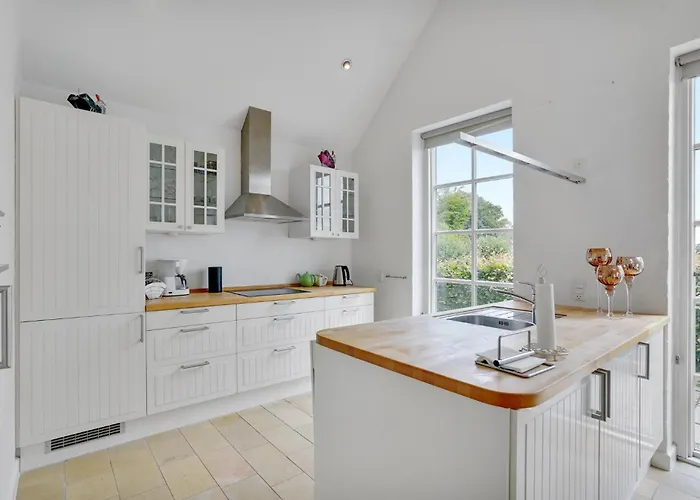 Three-bedroom In Hébergement de vacances Kruså